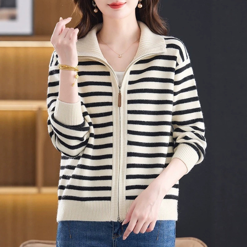 Korean-style double-zipper striped knitted cardigan sweater for women, 2026 new autumn loose-fitting fashionable and elegant sweater coat Korean-style double-zipper striped knitted cardigan sweater for women, 2026 new autumn loose-fitting fashionable and elegant sweater coat