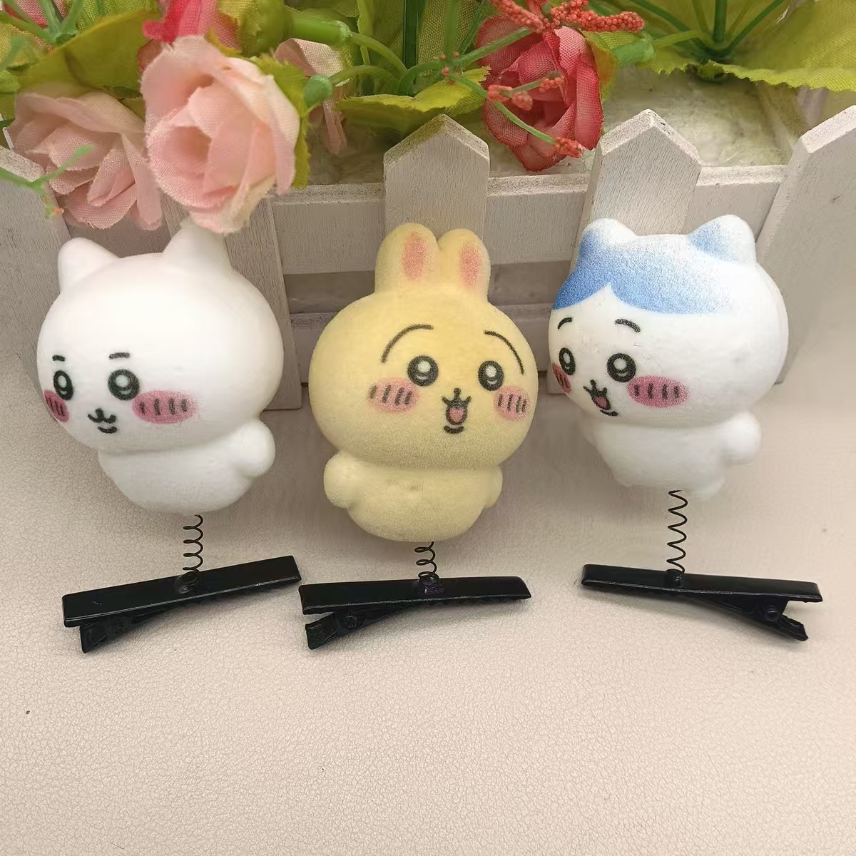 可爱吉伊卡哇发夹学生礼品卖萌chiikawa发卡头饰幼儿园弹簧夹地摊