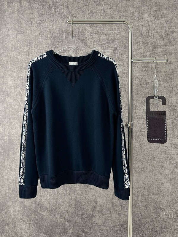 In-Stock High-Quality Version of the Original Design with Full-Print Lettering on the Sleeves, Knitted Wool Sweater, Crew Neck Sweater for Men and Women