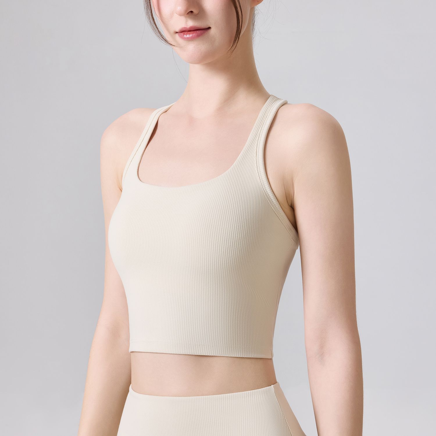 Verano nuevo cuello en U respirable chaleco de yoga delgado fitness yoga ropa de entrenamiento antichoque con cojín de pecho ropa interior deportiva