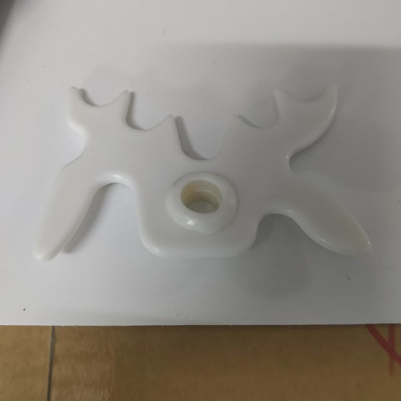 【해외 수출 인기 상품】 다용도 거치대 겸 포크 【아이보리 화이트】