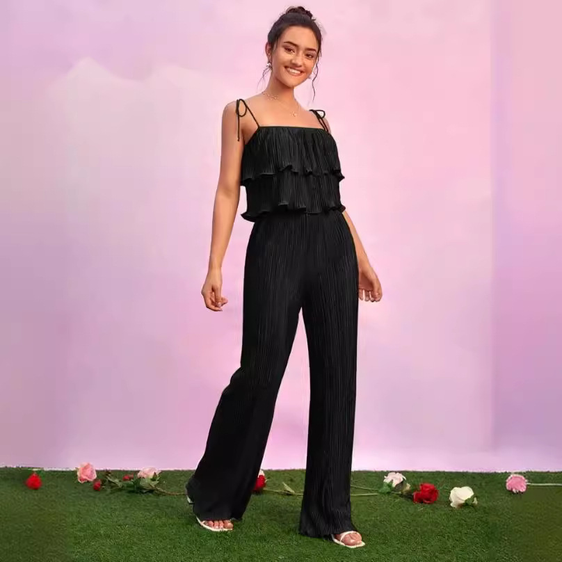 Completo elegante composto da canotta plissettata e pantaloni a gamba larga – Completo due pezzi fluido con laccetti regolabili (taglie S-L, 2 colori, poliestere)_voghion.com
