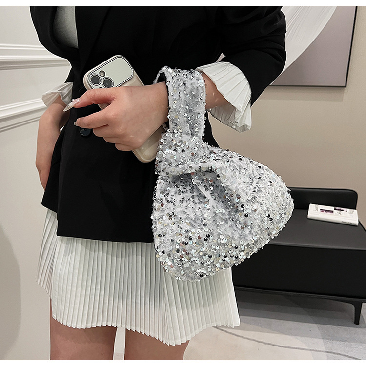 Women's Small Sequin Solid Color Vintage Style Classic Style Sequins Open Evening Bag display picture 5