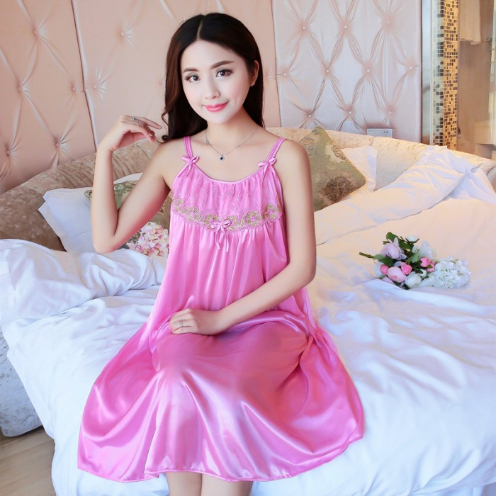 2023 camisón de seda de hielo de verano para mujer delgada y sedosa seda de hielo de mediana edad sexy suave cómodo pijamas para mujer ropa de hogar