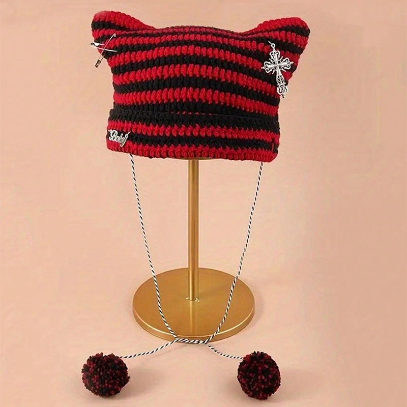 El otoño y el invierno de los hombres y las mujeres del mismo ins pequeño diablo hecho a mano sombrero rayado punk Cruz caliente sombrero de la bola de piel image 3