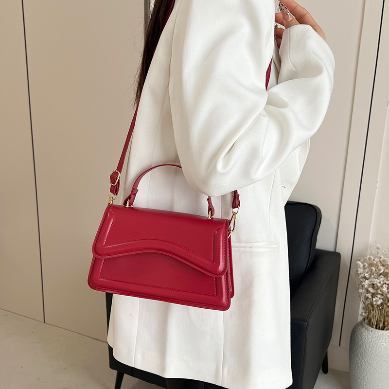 Bolso simple bolso cuadrado pequeño 2025 primavera y verano nuevo estilo coreano color sólido personalidad belleza moda nicho diagonal bolso