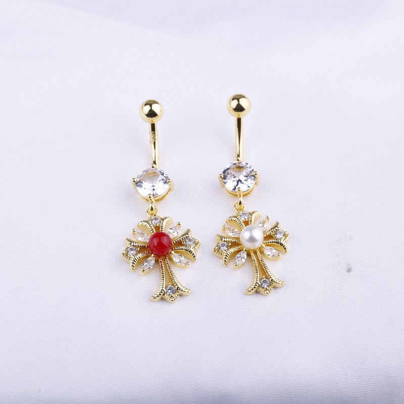 16G labret stud size and finish detail