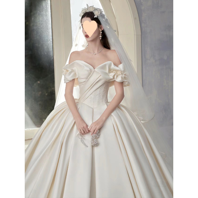 One-Shoulder Satin Wedding Dress Main Yarn 2025 New Bridal Welcome Yarn High-End Elegant Simple Slimming Look Going Out Yarn