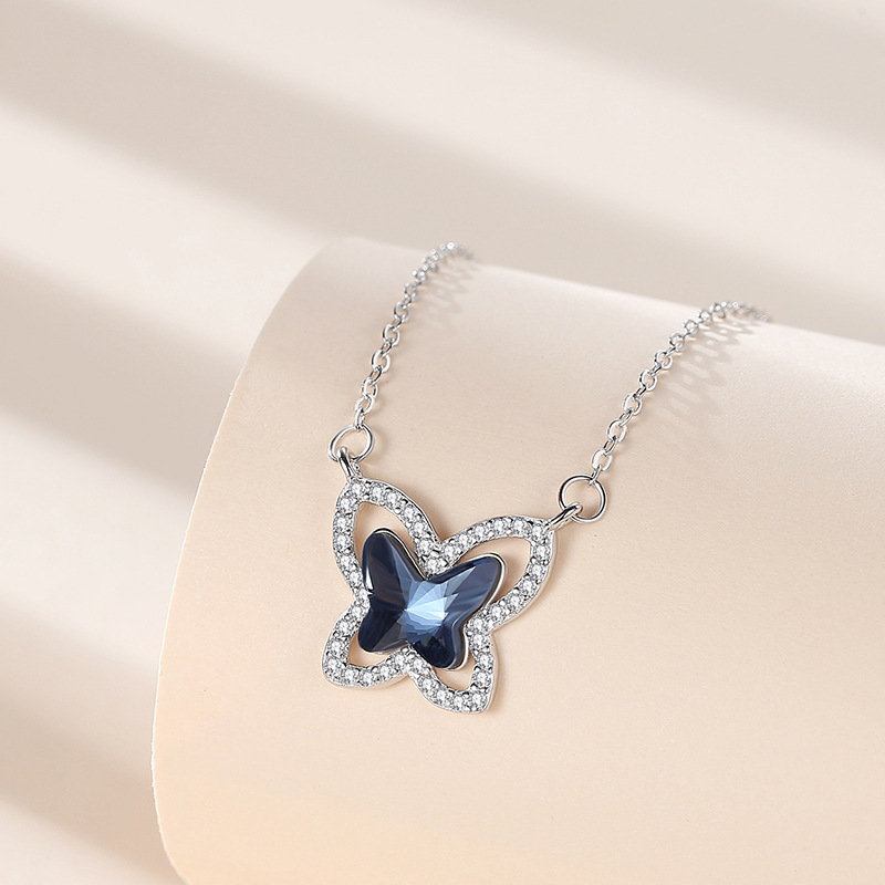 S925 Collar de plata esterlina Colgante de mariposa Cristal europeo y americano Cadena de clavícula simple y versátil Joyas de red para mujer
