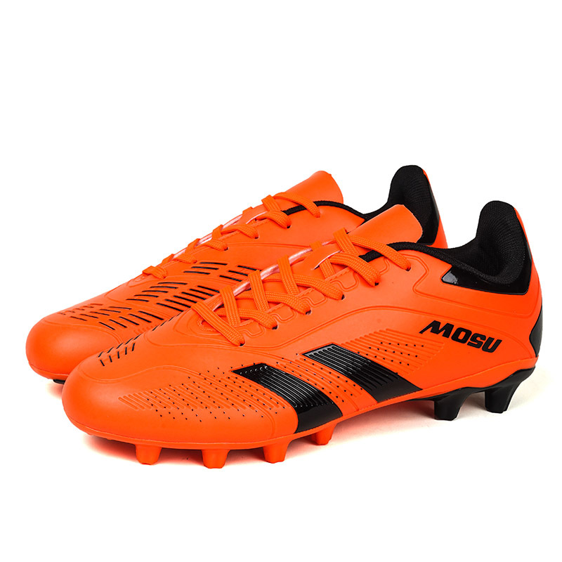 2025 zapatos de fútbol ventas calientes nuevos juveniles de color resistentes al desgaste antideslizante para hombres y mujeres clavos largos estudiantes de césped transfronterizos