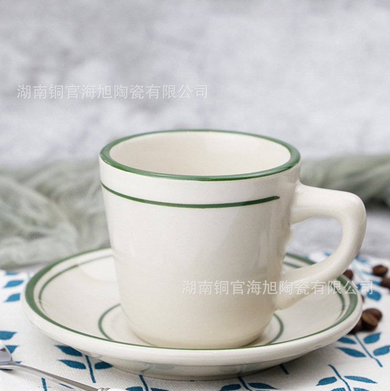 손으로 그린 더블 그린 라인 톨 컵과 접시 185ml