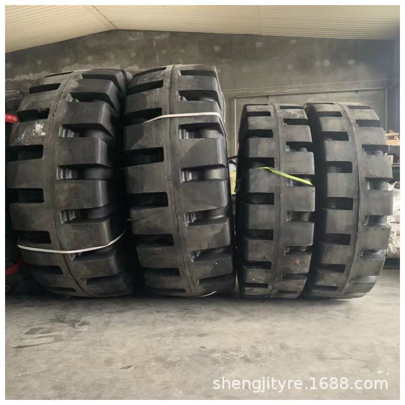 30/50 铲车轮胎L-5矿山 钢铁厂 垃圾厂17.5-25 23.5-25 厂家批发
