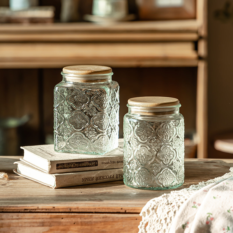 lata de alto valor facial, frutas secas