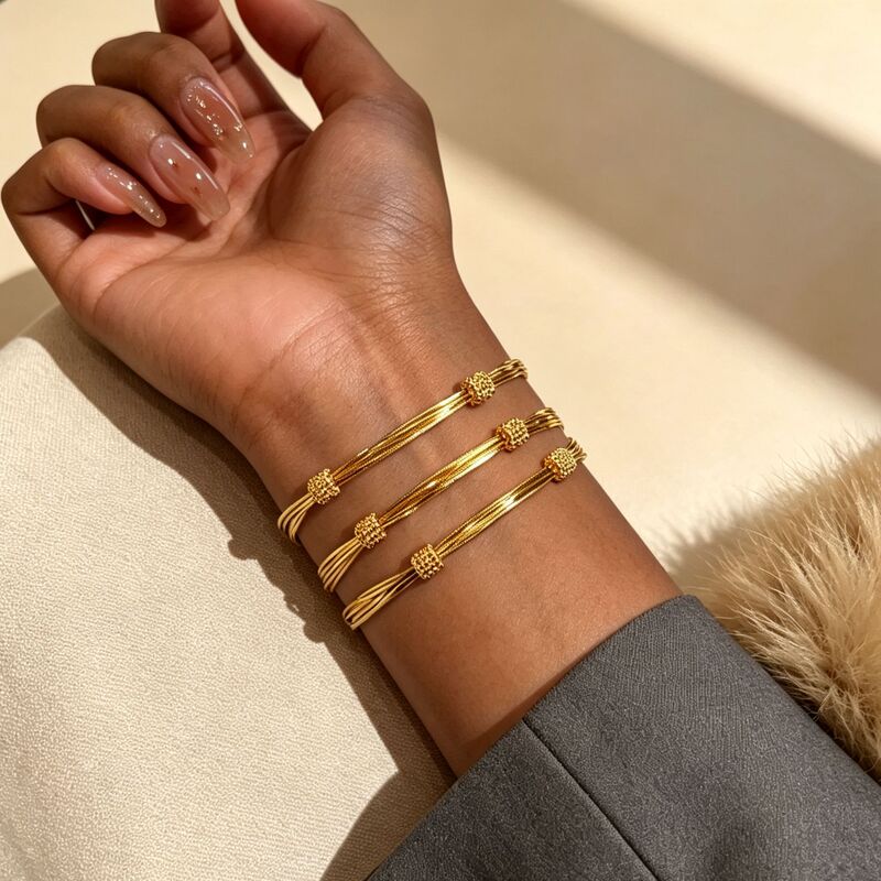 Multi-Layer Snake Bone Small Gold Ball Knotted Thin Bracelet for Women, Vintage Shiny Gold, Simple and Suitable for Commuting, Stackable, Fine and High-End Jewelry Multi-Layer Snake Bone Small Gold Ball Knotted Thin Bracelet for Women, Vintage Shiny Gold, Simple and Suitable for Commuting, Stackable, Fine and High-End Jewelry