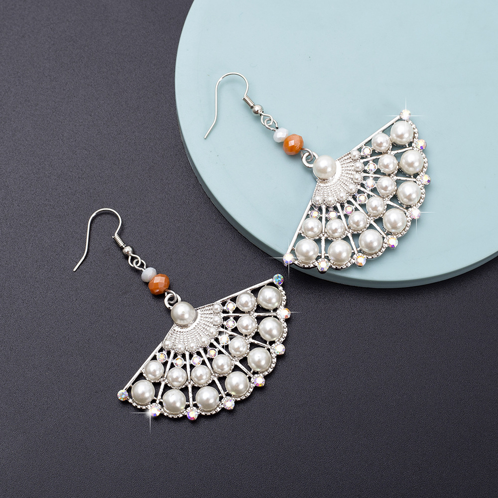 1 Pair Casual Ethnic Style Sector Hollow Out Inlay Alloy Artificial Pearls Rhinestones Drop Earrings display picture 13