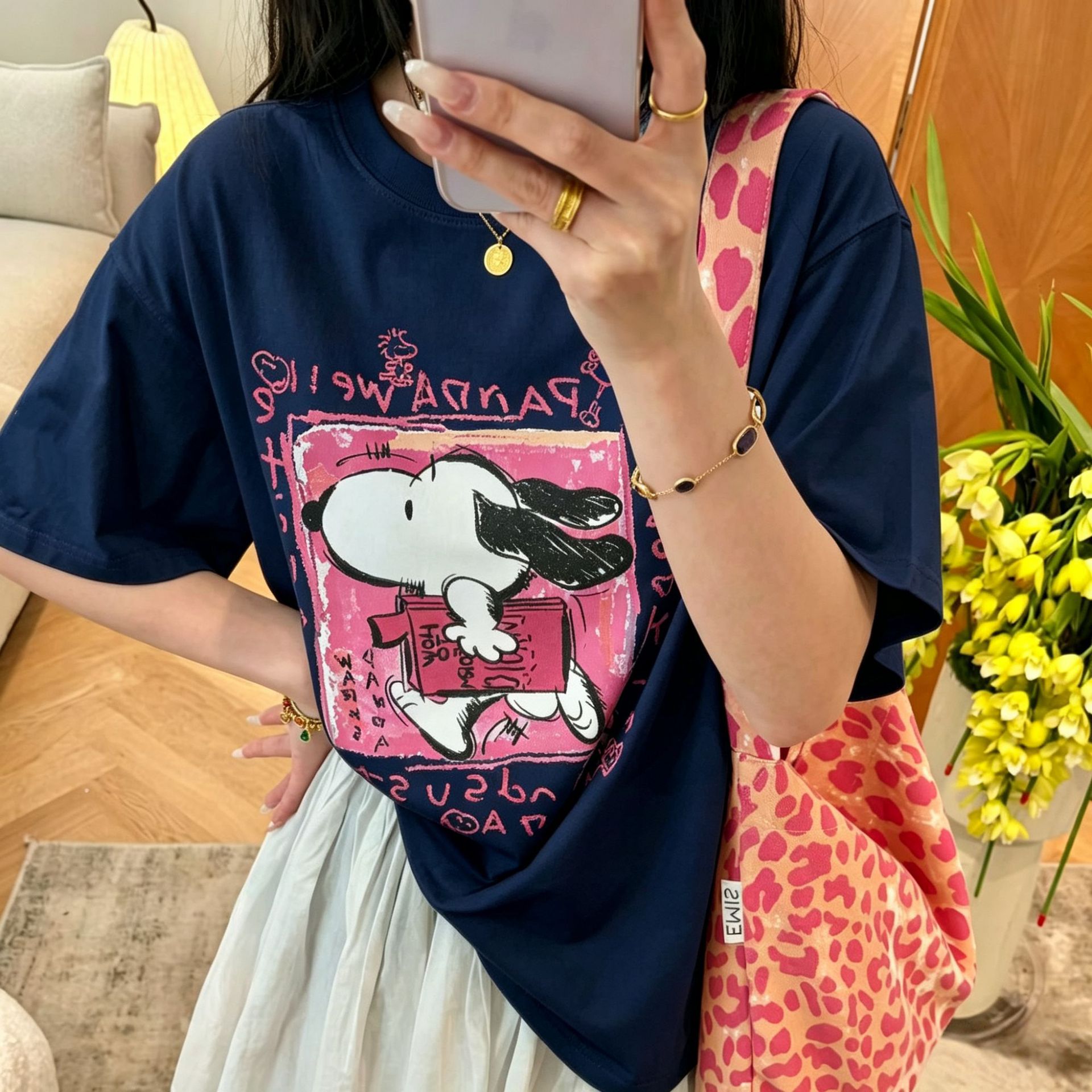 2026 nueva impresión coreana de dibujos animados Snoopy suelta camiseta de manga corta de cuello redondo de mujer de moda de moda image 8
