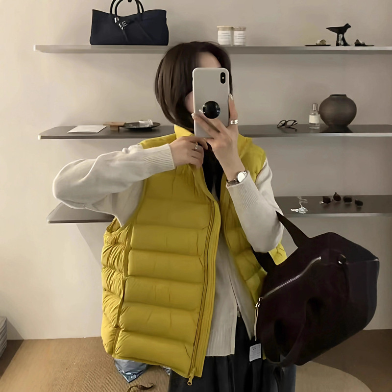 Pinghu 90 White Duck down Rib down Vest Women's Short 2025 New Small Girls Stand Collar Warm Jacket