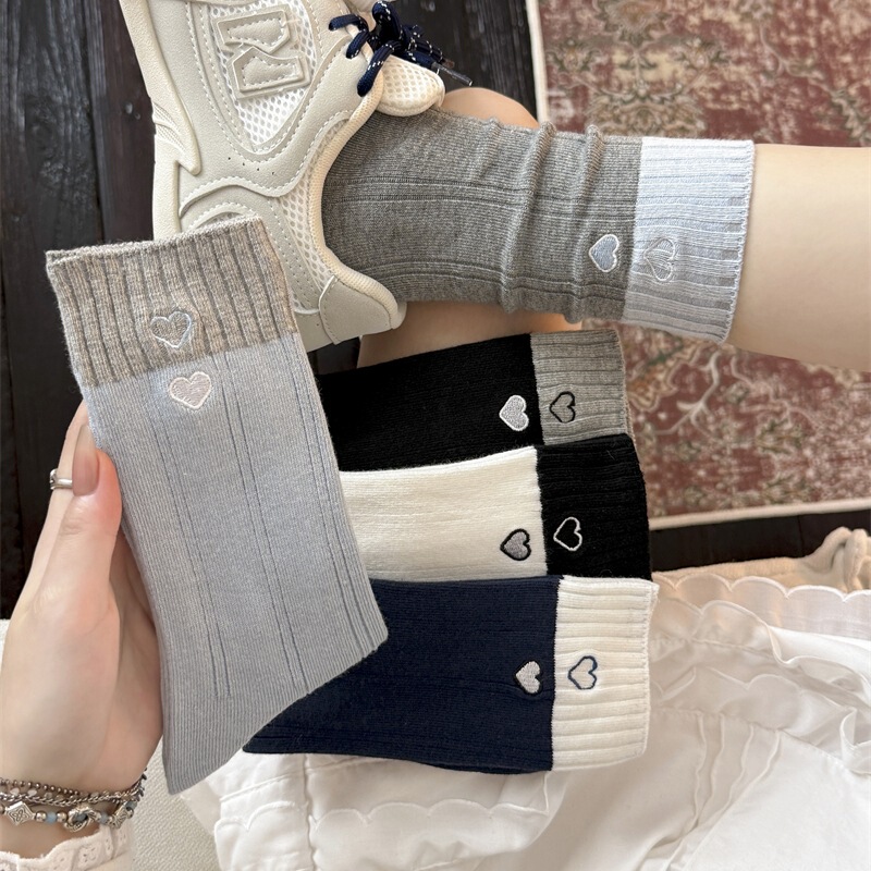 Korean Style New Women's Socks with Color-Blocking Vertical Stripes and Heart Embroidery, Mid-Calf Socks for Autumn and Winter, Double-Needle Pure Cotton Long Slouch Socks