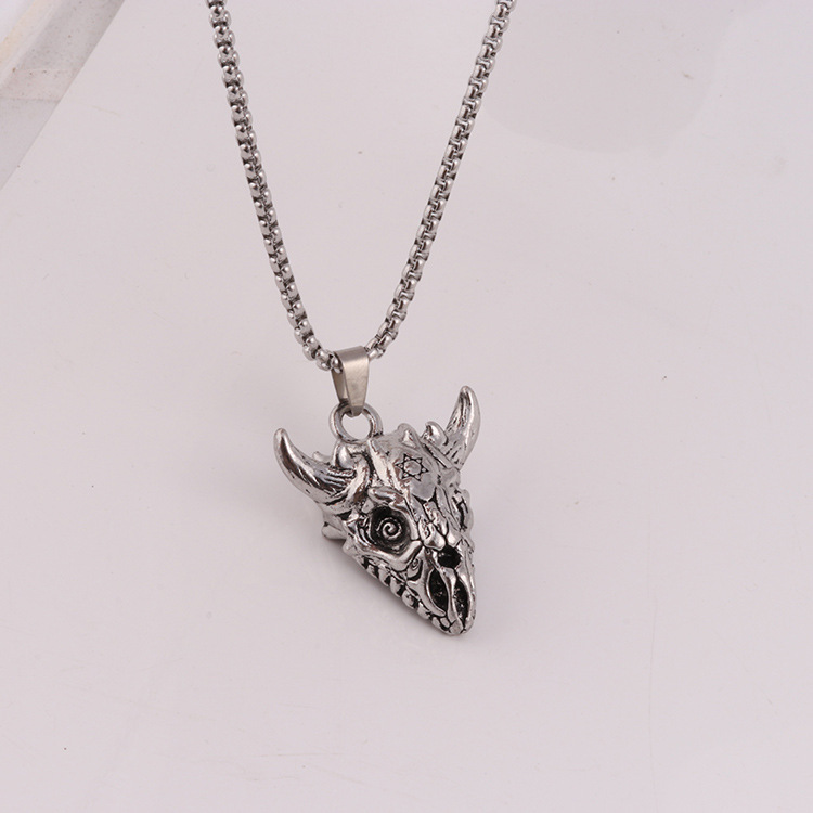 Six pointed Star Dinosaur Skull Mask Pendant Men's Necklace Personalized Trendy Student Sweater Chain Hip Hop_voghion.com