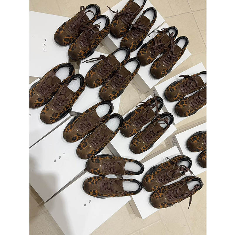 Women's height-increasing German training shoes, new autumn 2026 model, genuine leather sports casual shoes, thick-soled versatile leopard print women's trendy shoes