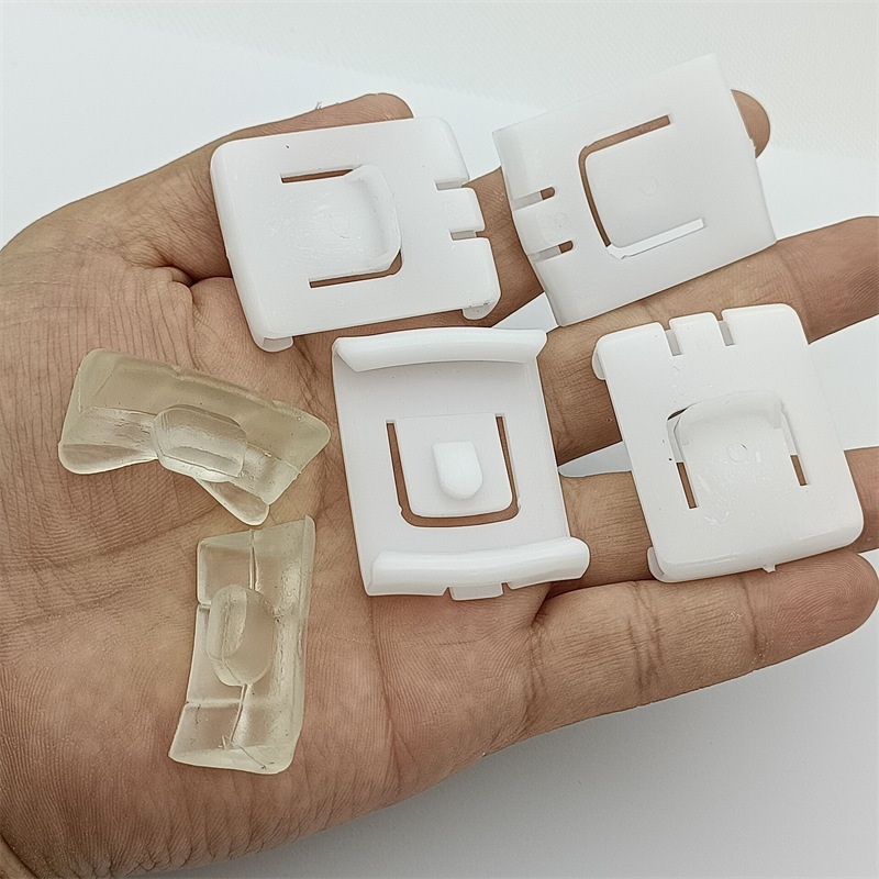 Applicable to Volkswagen GOLF MK1 MK2 MK3 seat slideway slider slot slideway buckle 435881203A