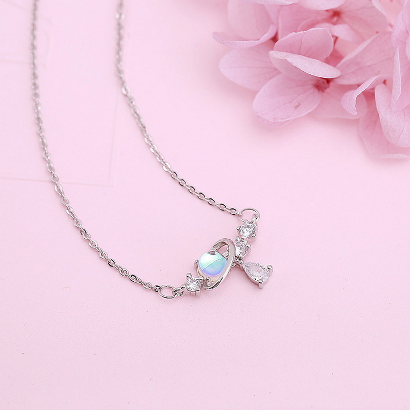 Simple Style Geometric Alloy Plating Artificial Crystal Womenu0027S Pendant Necklace 1 Piece