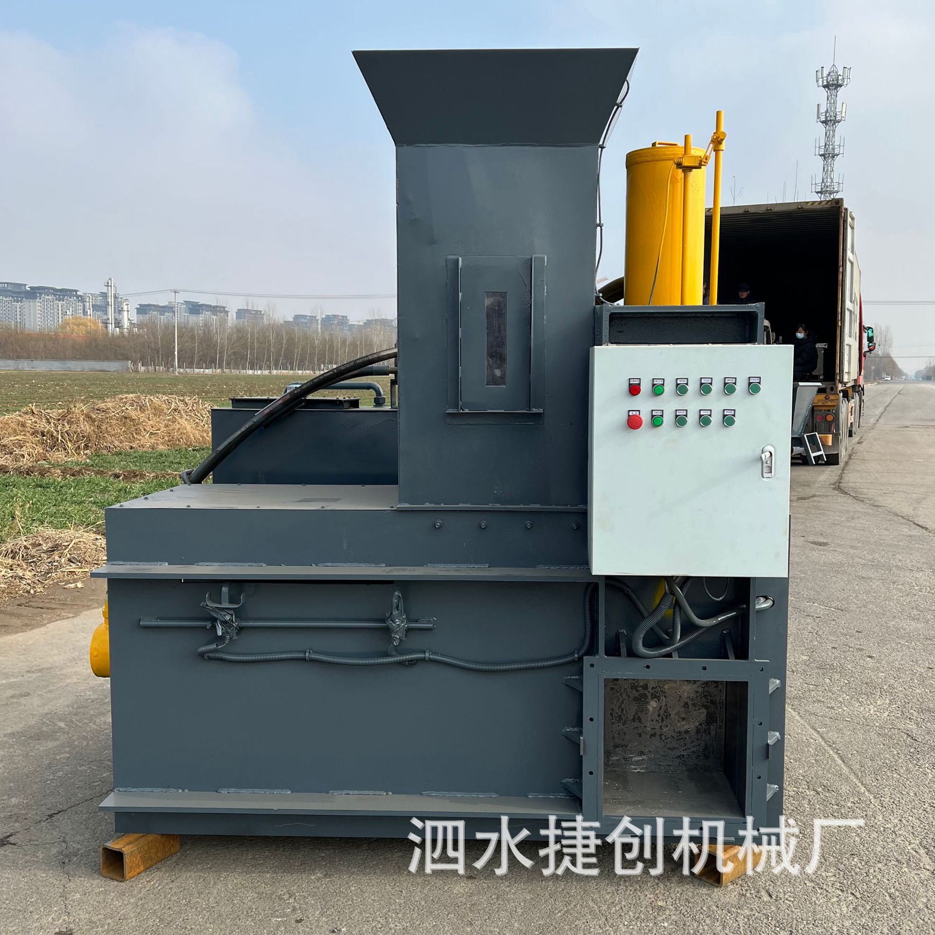 全自动定制款稻壳秸秆压缩装袋机青储物料打包机高效率省时省力