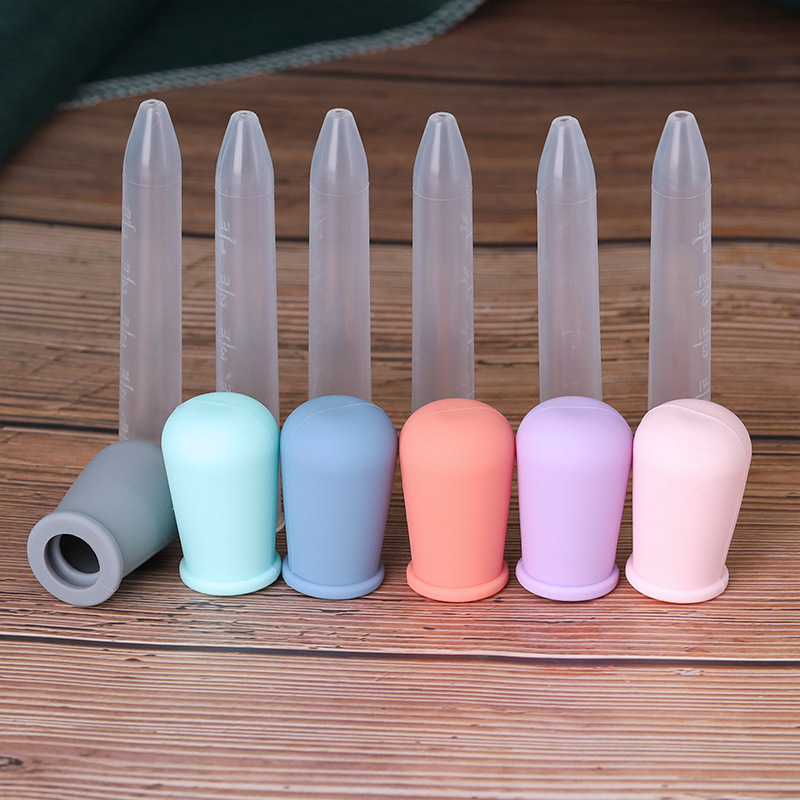 Silicone children's pipette