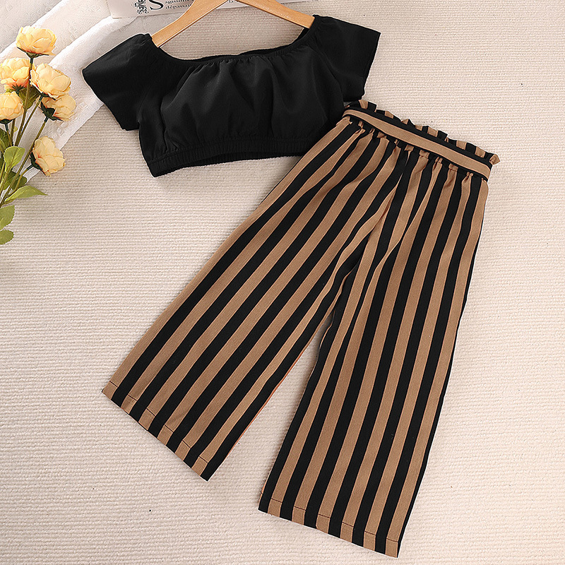 Lányka szett 2024 Nyár Új Egyvállas Rövid Ujjú Felső Csíkos Hosszú Nadrág Kétrészes Kabát Gyermekruházat_voghion.com