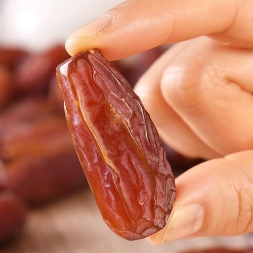 Fresh big black dates 500g air-dried yellow dates dried snacks for pregnant women are sweeter than red dates bagged specialty