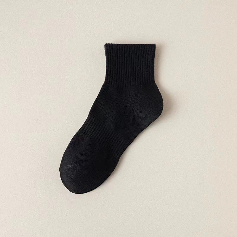 Thin summer knee socks for men and women, absorbs sweat and smell, mid-length