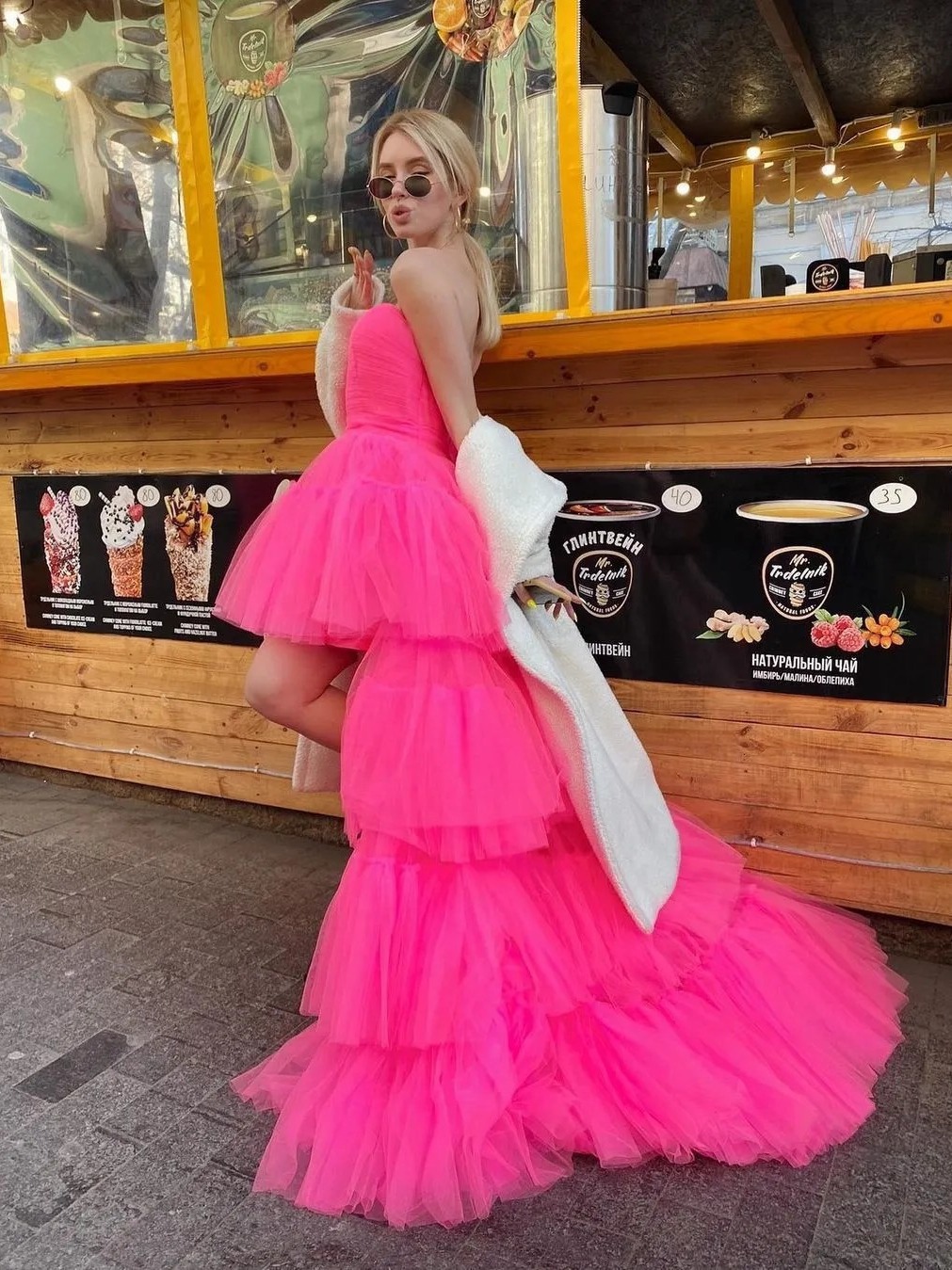 Transfronterizos extranjeros un solo sexy vestido de pectoral de malla amazon frente corto y largo vestido rojo multicapa