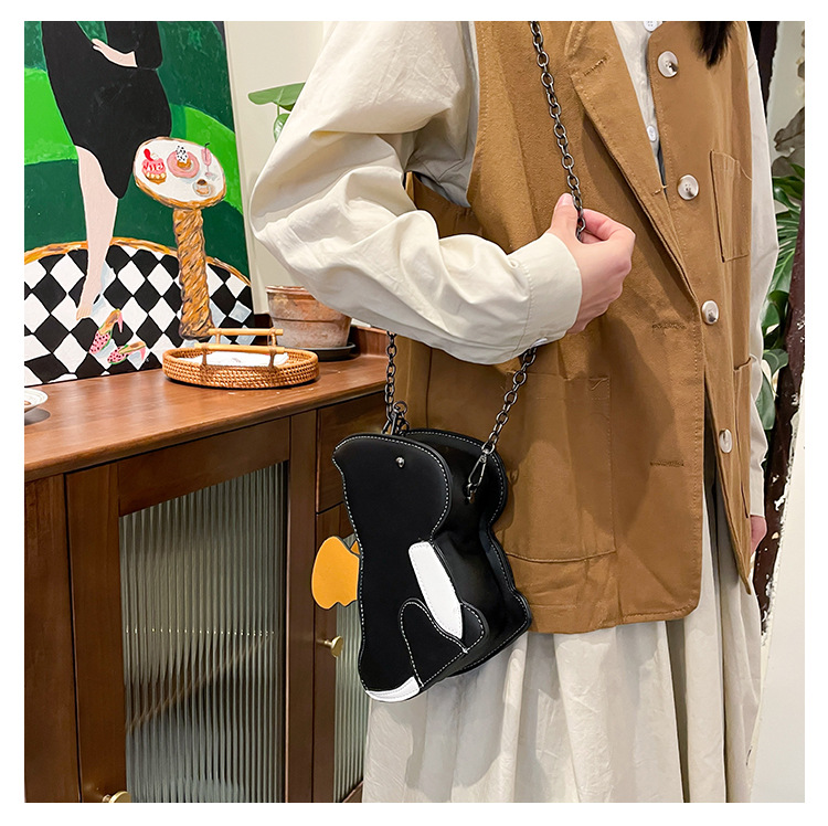 Women's Small Pu Leather Cartoon Cute Zipper Crossbody Bag display picture 25