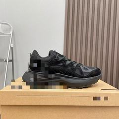 25種類のトップクラスのサロモンオードサイレイ軍と同じ男女カップルの登山靴