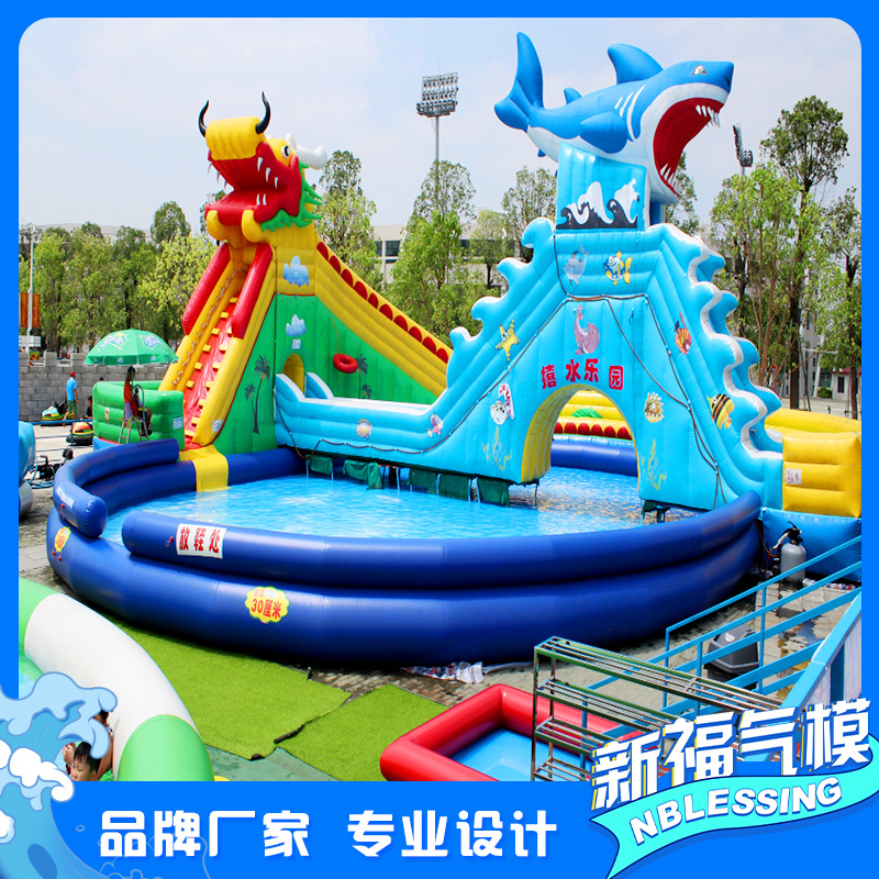 Gran parque acuático infláble fabricante de equipos para niños inflables castillo de agua deslizante soporte móvil piscina
