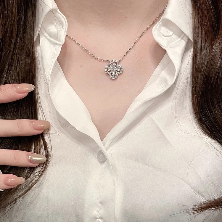 Four-leaf Clover Necklace For Women Elegant Silver-plated Chain_voghion.com
