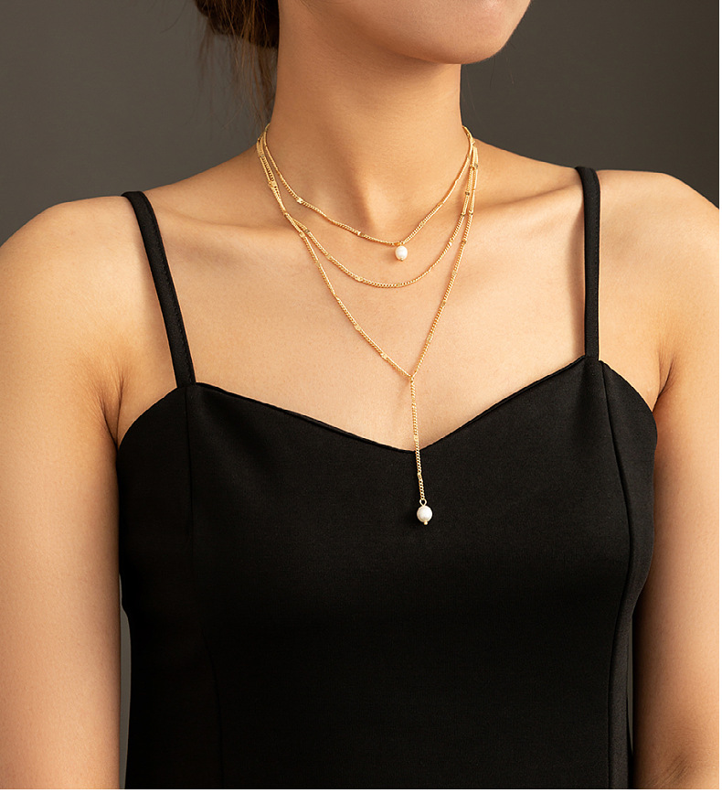 Temperament Retro Pendant Necklace Simple Pearl Necklace Clavicle Chain display picture 1