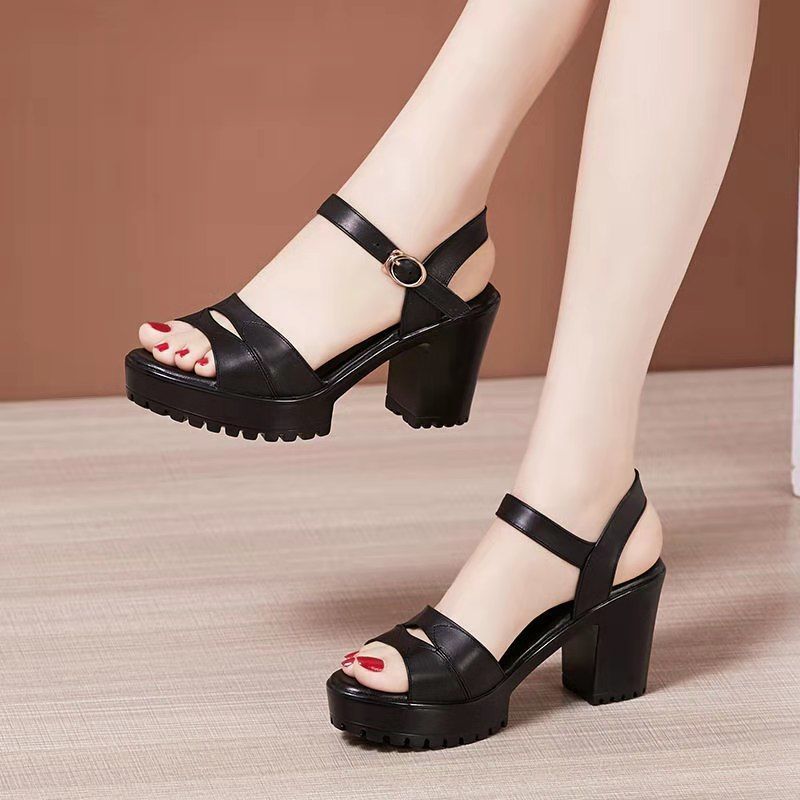 Soft Leather High-Heeled Sandals for Women 2025 Summer New Style Medium Heel Thick Heel One-Line Buckle Fish Mouth Mom Shoes Fashionable Women's Shoes