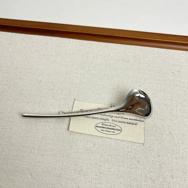 Silver leaf brooch S-92