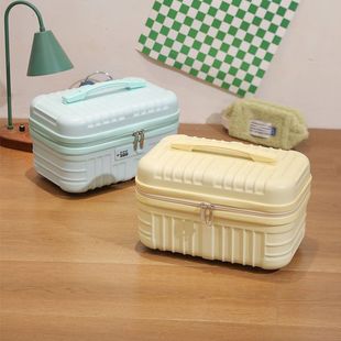 18����������С������Ů�ɐۻ��y��С���p��14�������������ռ{��