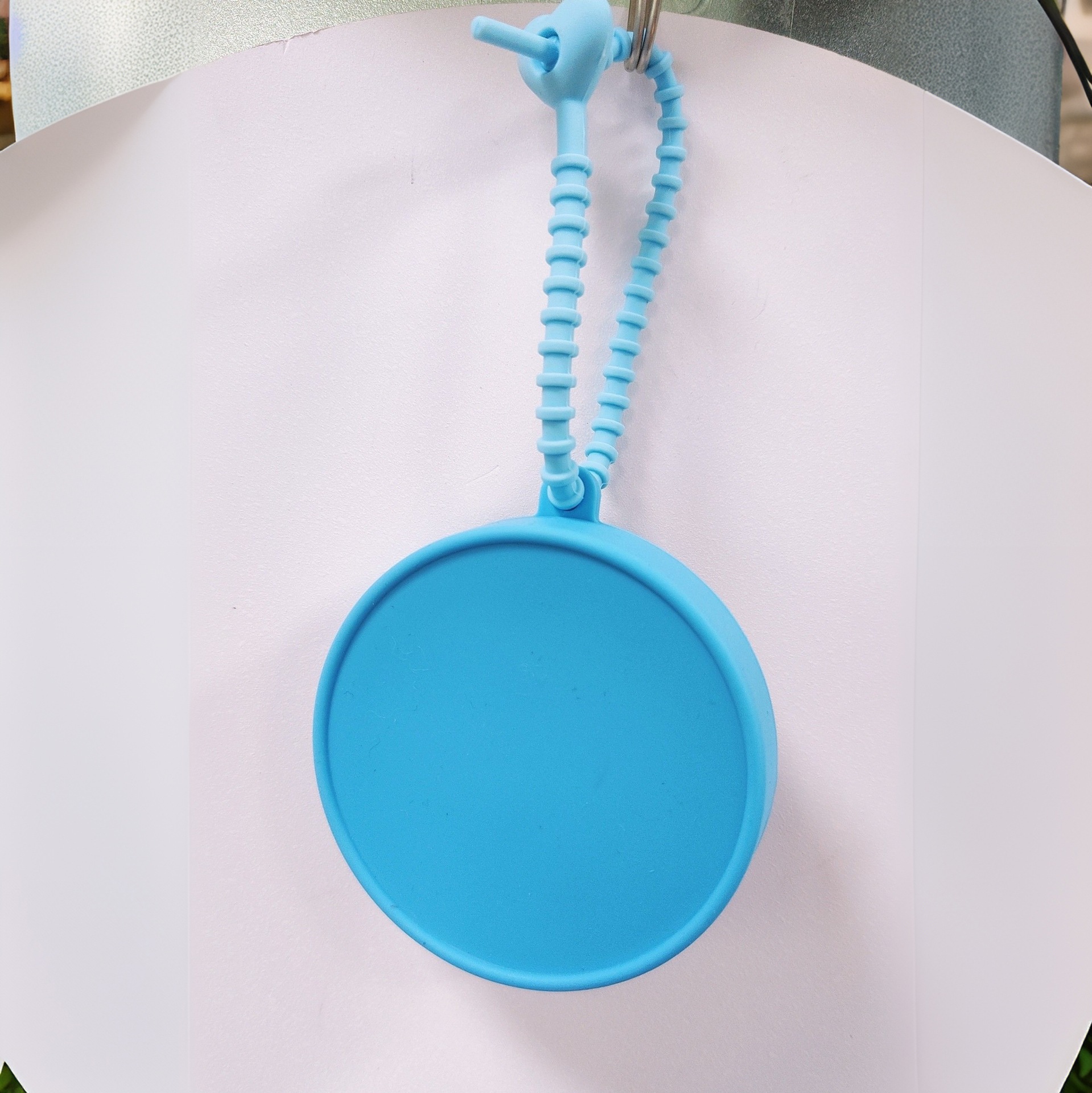 Taza de agua plegable de silicona para viajes al aire libre, taza retráctil portátil a prueba de caídas, taza de regalo de vacaciones publicitaria en stock