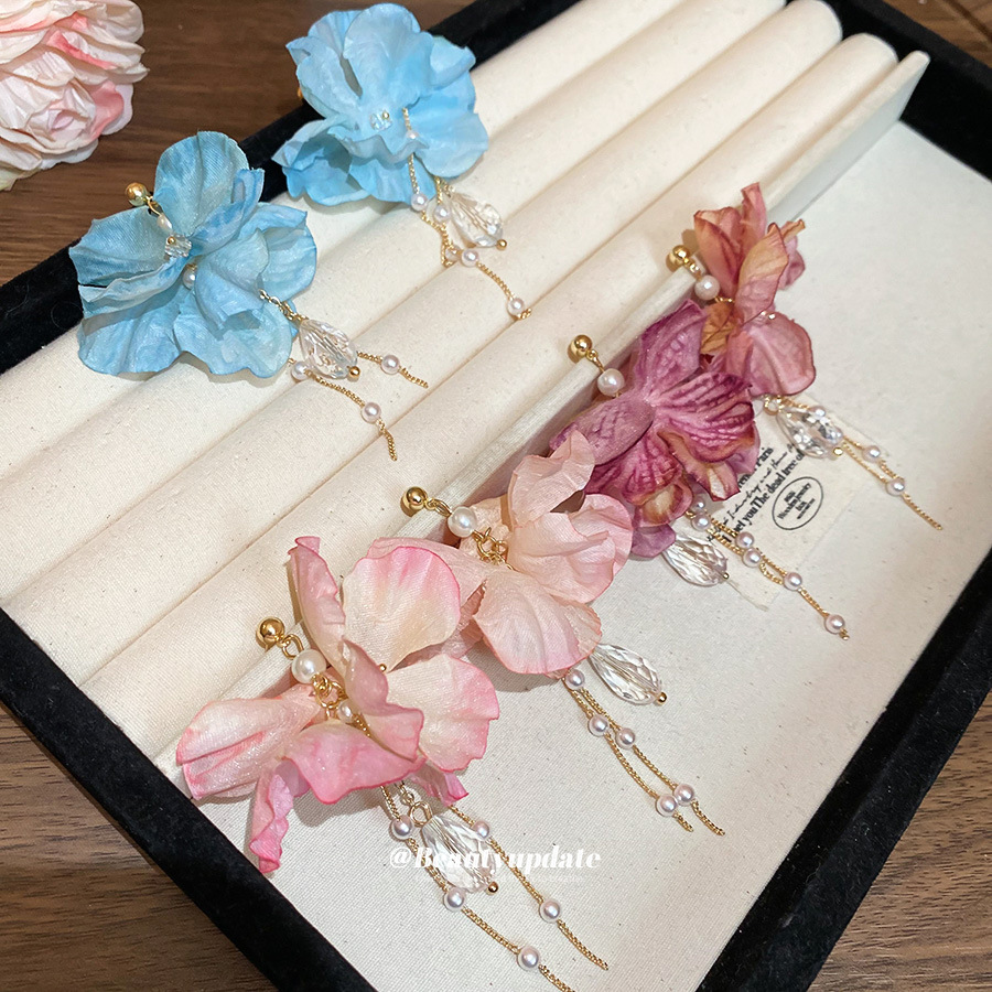 Pendientes de perla de cristal de cristal de flor de tela de aguja de plata Pendientes de todo fósforo de temperamento suave Pendientes de lujo ligero de alta gama