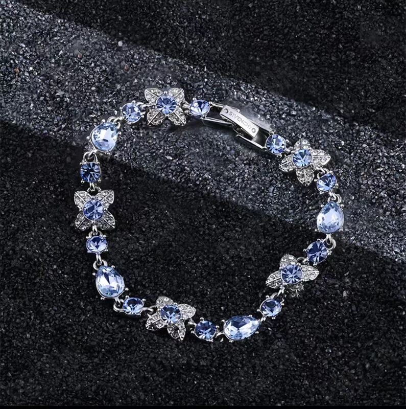 Jijia GVC Vinci Four-leaf Clover Ginseng Bracelet Light Luxury Fashion Bracelet Women's Double-sided Full Diamond Bracelet Jijia GVC Vinci Four-leaf Clover Ginseng Bracelet Light Luxury Fashion Bracelet Women's Double-sided Full Diamond Bracelet