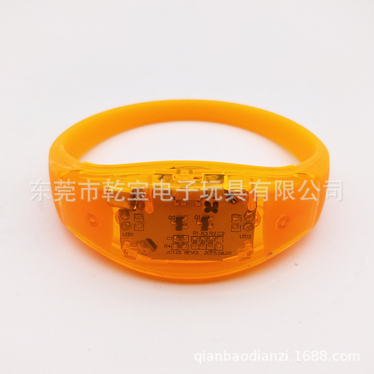 Pulsera luminosa de silicona personalizada activada por voz Bar KTV atmósfera interactiva animando música vibratoria pulsera luminosa intermitente