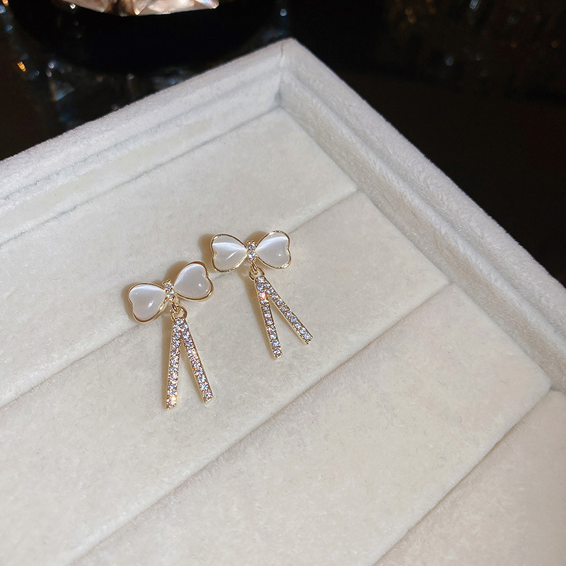 1 Pair Fashion Bow Knot Metal Inlay Zircon Women's Ear Studs display picture 6