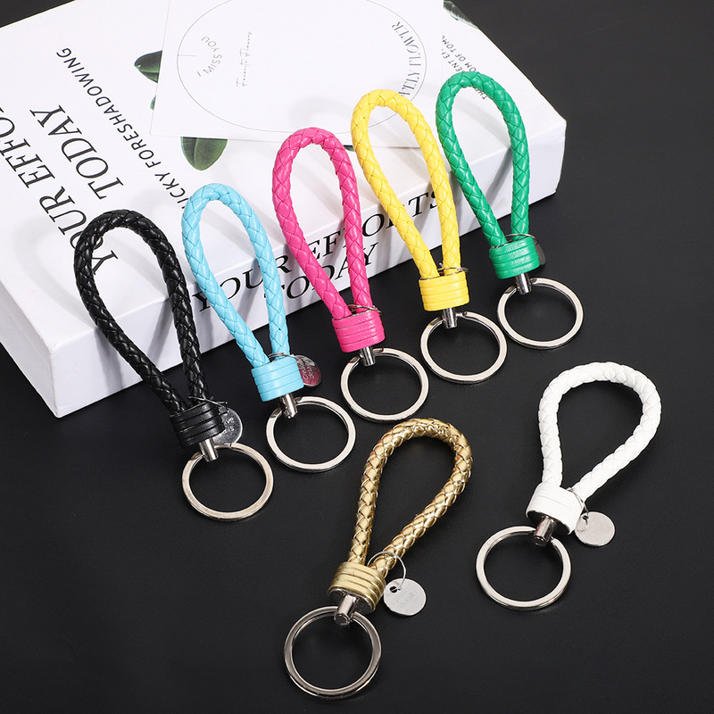 Creative Hand-Woven Leather Keychain Anti-Lost Car Key Pendant Couple Bag Keychain Tag Accessories