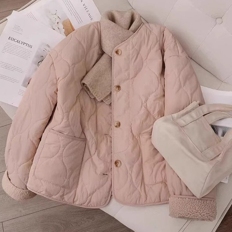 Live cotton coats keep you warm in cold weather!