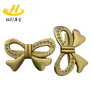 �����Y��Ь���b�ᘿ����ֿۏS��ֱ�N����r����ɫ���x��