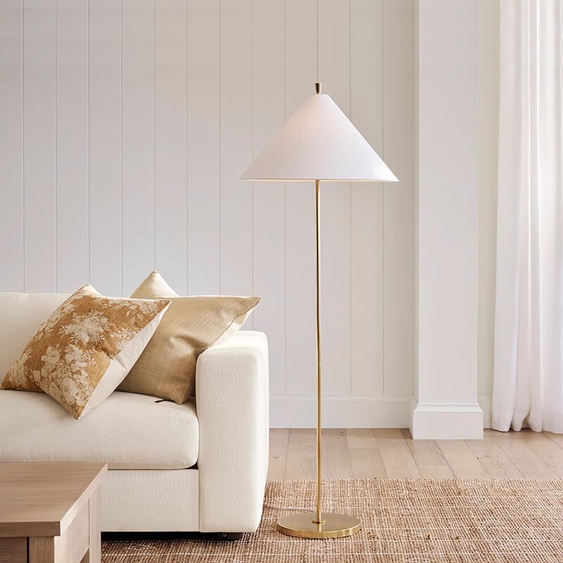 Modern Simple Brass Linen Retro Floor Lamp American Country Style Living Room Bedroom Bedside Study Atmosphere Lamp