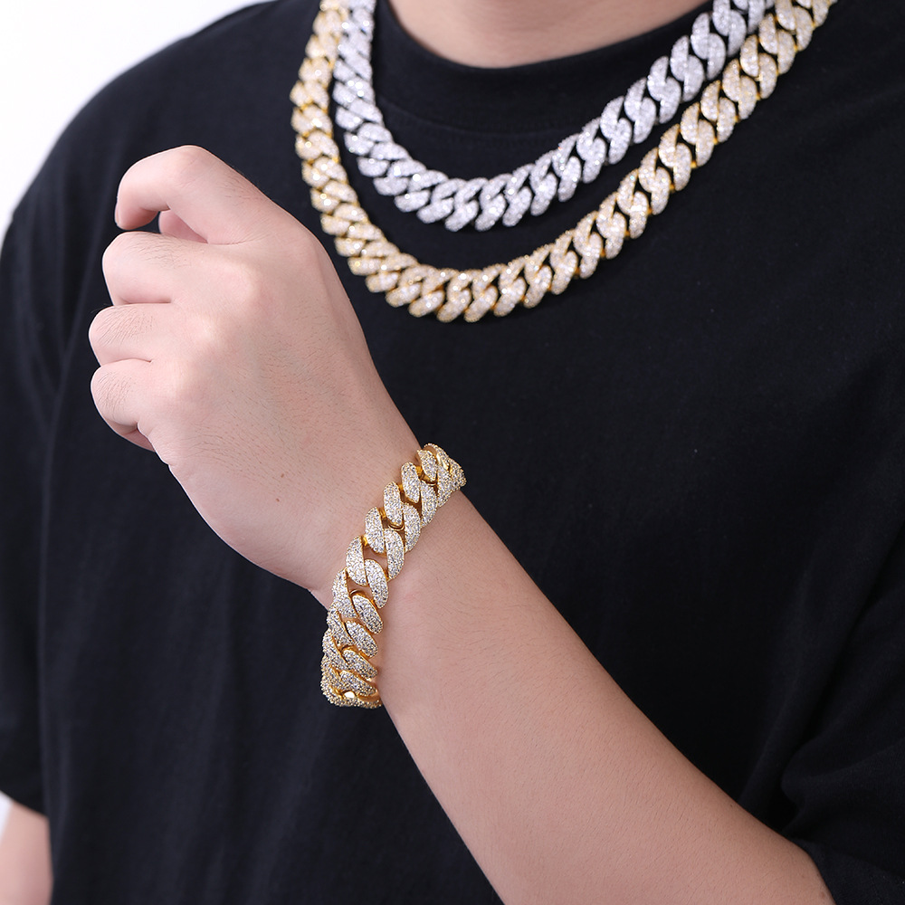 Personalized Cuban Chain Necklace With Zirconia And Diamond Studs_voghion.com